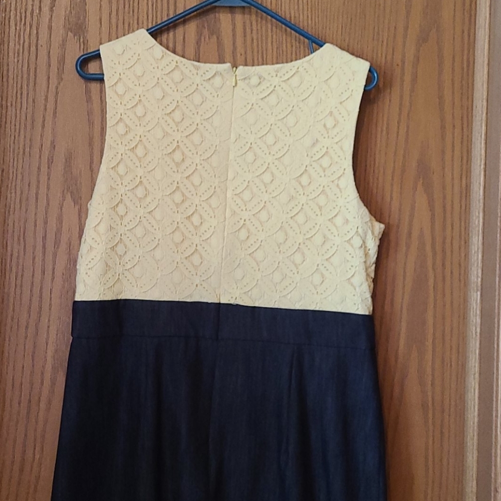 Dress - Picture 5 of 5